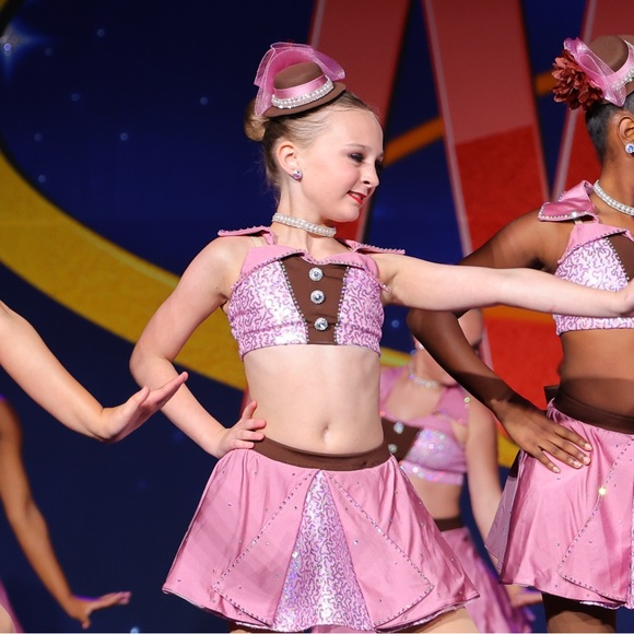 Pink and brown dance costume - Picture 2 of 2